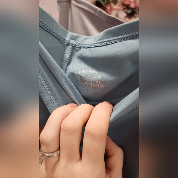 Maternity Athletic Leggings, Shorts and Shirts Lot, size Maternity XS-S - Picture 6 of 14